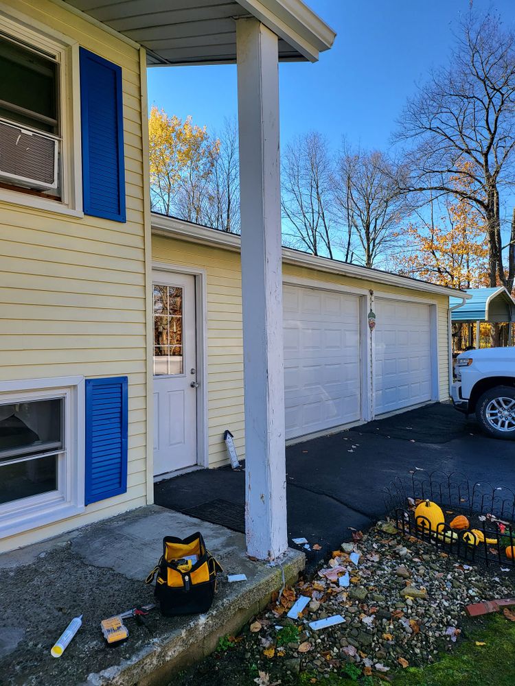 Roofing for Dave's Seamless Gutters & Contracting in Northern Cambria, Pennsylvania