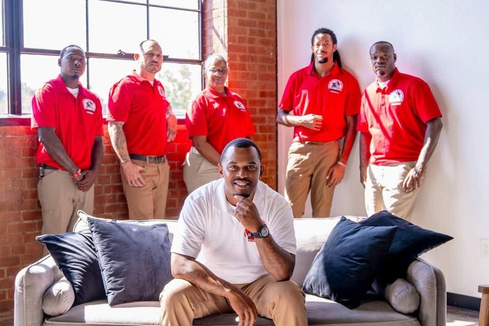 uKNIGHTed Waste Removal & Recycling LLC team in Del City, OK - people or person