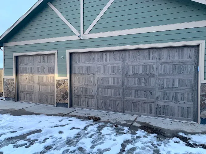 All Photos for 423 Garage Doors in Signal Mountain, Tennessee