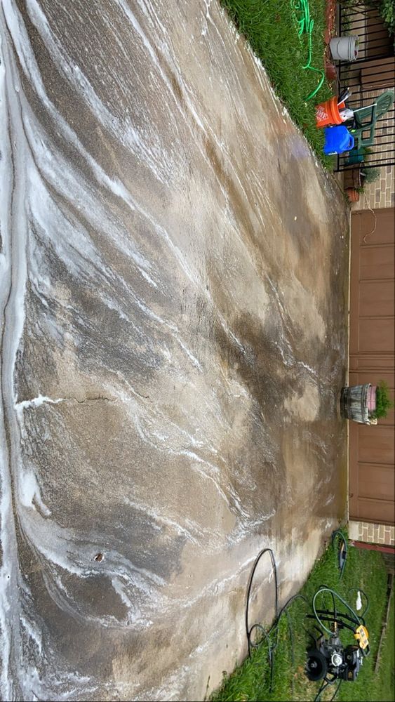 Driveway & Sidewalk Cleaning for MJCT Pressure Washing in Austin, TX