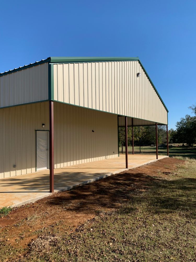 Electrician for Smith Electric in Oakwood, TX