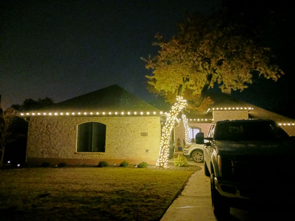 Christmas Lights for Xtreme Clean Plus  in Fredericksburg, TX