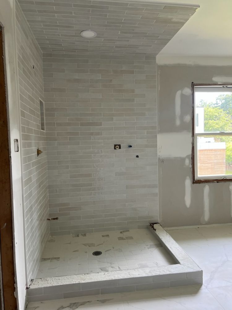 Transform your bathroom with our Custom Showers service, offering tailored designs, premium materials, and expert installation to enhance functionality and style in your dream home. Satisfaction guaranteed for every unique vision. for JC custom remodeling LLC in Atlanta, Georgia
