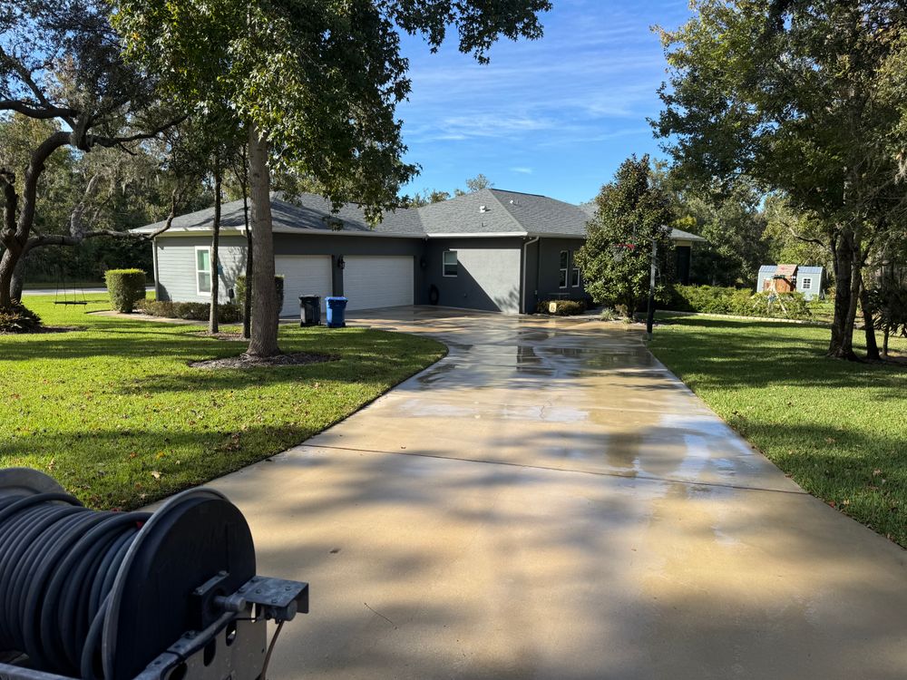 Residential Cleaning for Barr None Wash Pro in Tampa, FL