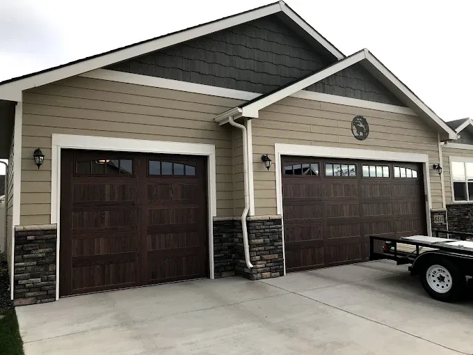 All Photos for 423 Garage Doors in Signal Mountain, Tennessee