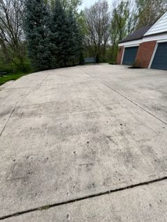 Driveway  for X-treme Pro Wash in Huntsville, OH