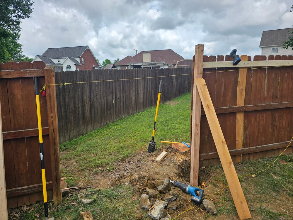 Privacy Fencing Repair for Lawnscapers TN in White House, TN