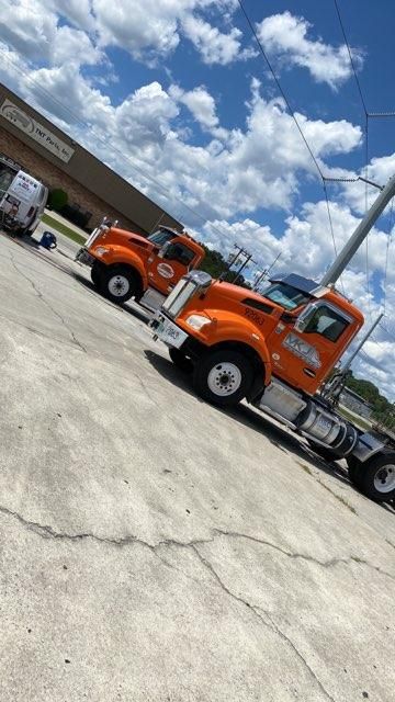 Semi Truck Washing for Apply That Pressure LLC in Savannah, GA