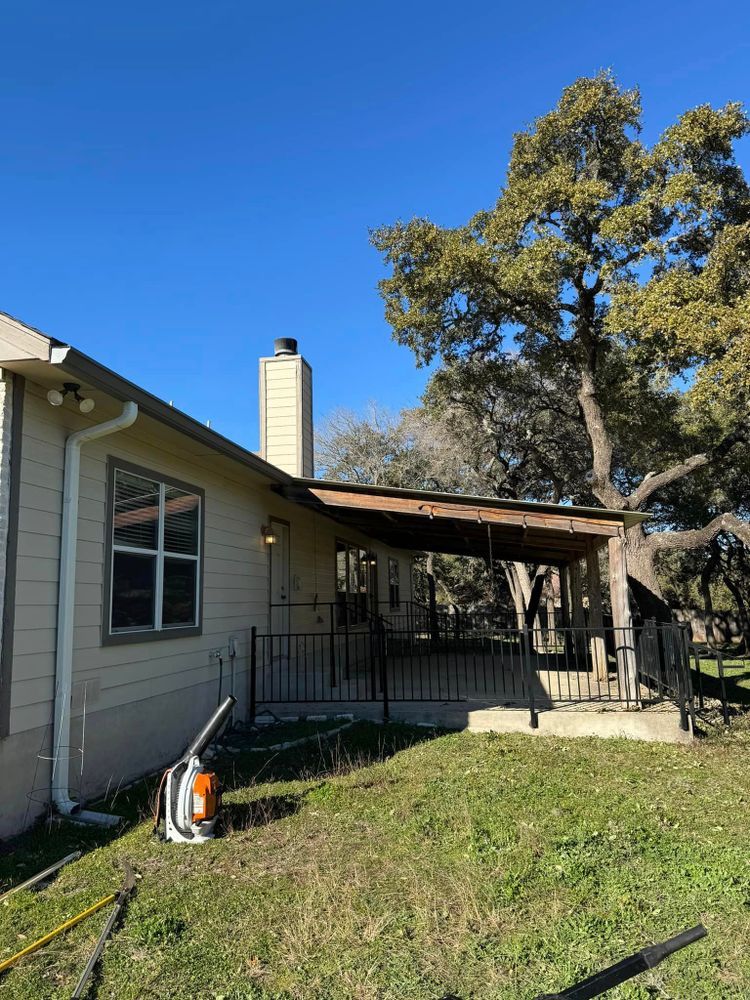 Tree Removal for Z’s Trees LLC in Grey Forest, TX