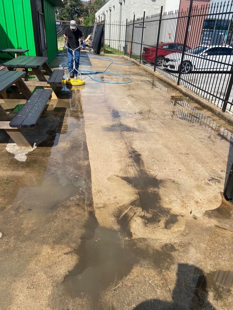 Home Softwash for E&E Pressure Washing Service in Houston, TX