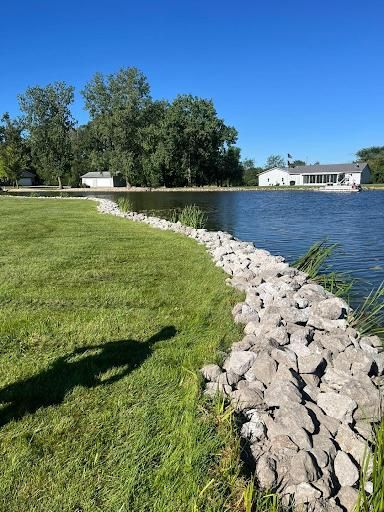 All Photos for TNT Lawn Care in Wolcottville, IN