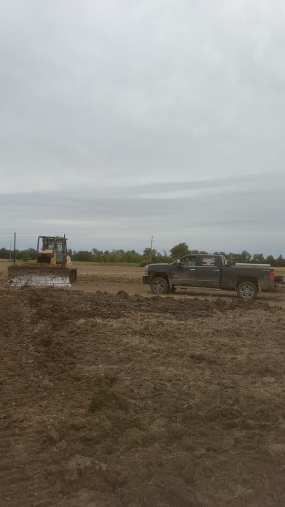 Excavating for Travis Excavating LLC in Olney,, IL