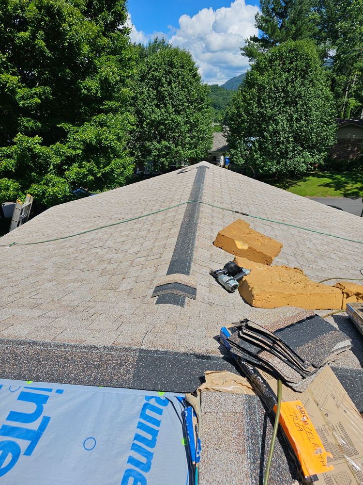 Certainteed Landmark Lifetime Shingles  for Peak Perfection Roofing LLC  in Asheville, NC