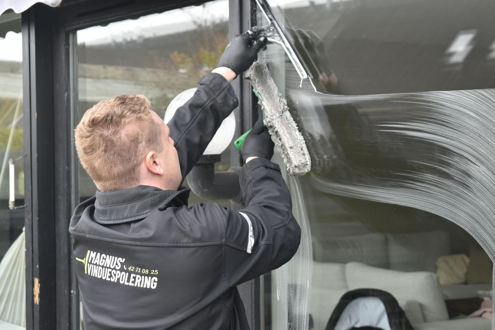Residential Window Cleaning for Time to Shine Window Cleaning in Las Vegas, NV