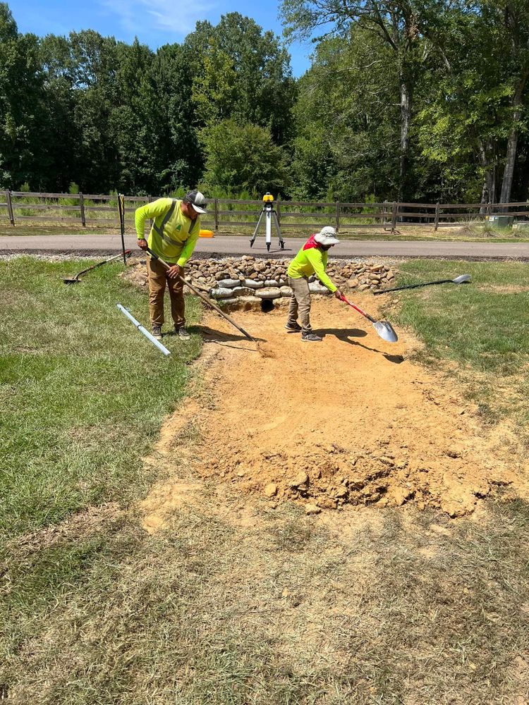 Landscaping for Amis Lawn and Landscape, LLC in Clinton, MS