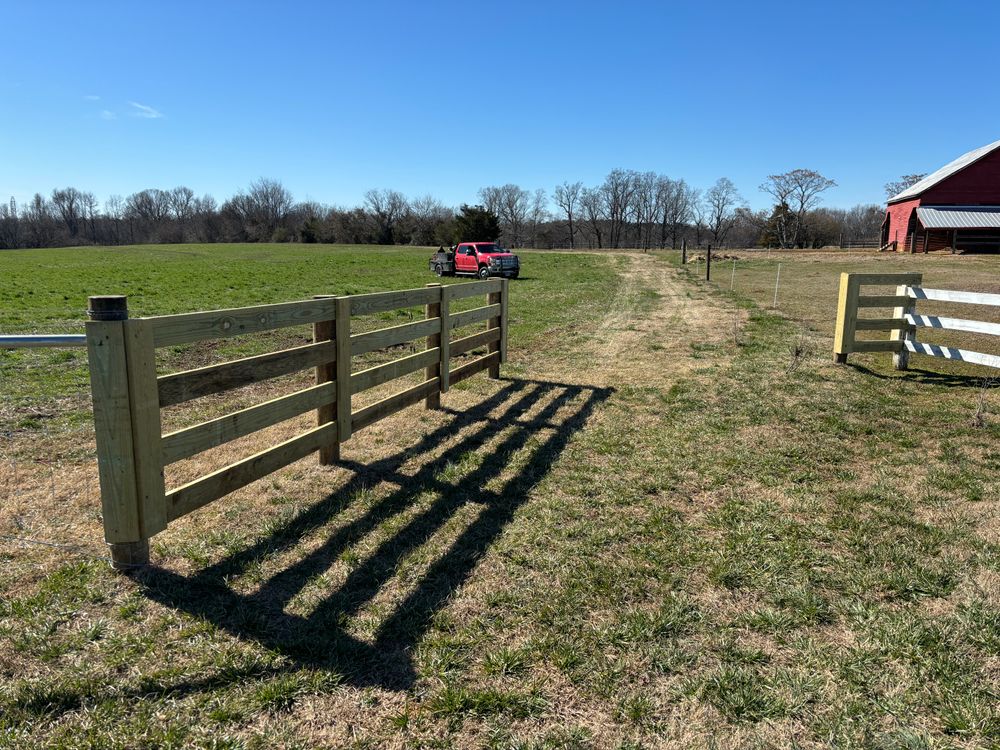 Fence for LB Fencing & Services in Archdale, NC