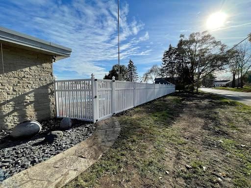 All Photos for 5-Star Fencing in McHenry, IL