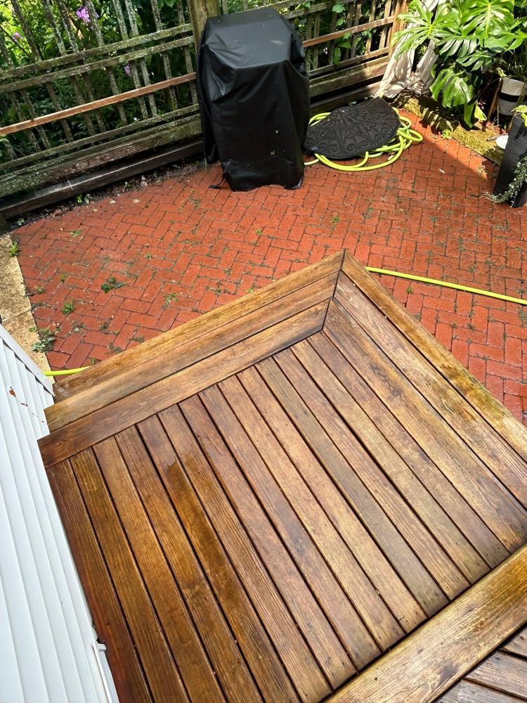 Home Softwash for J&J Power Washing and Gutter Cleaning in Sycamore, IL