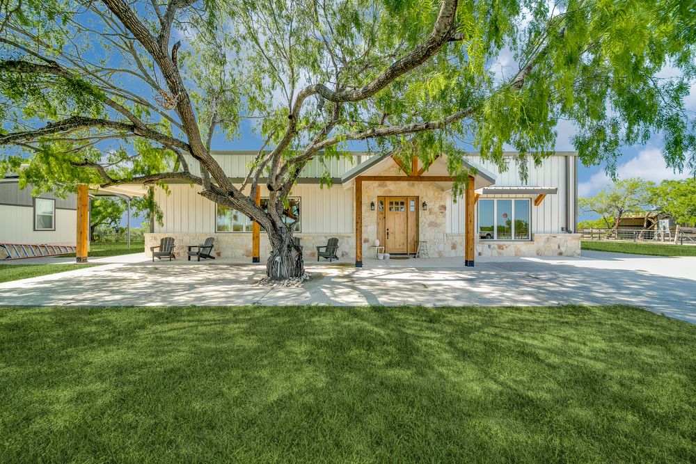 New Builds for Cactus Creek Custom Builders in Poth, TX