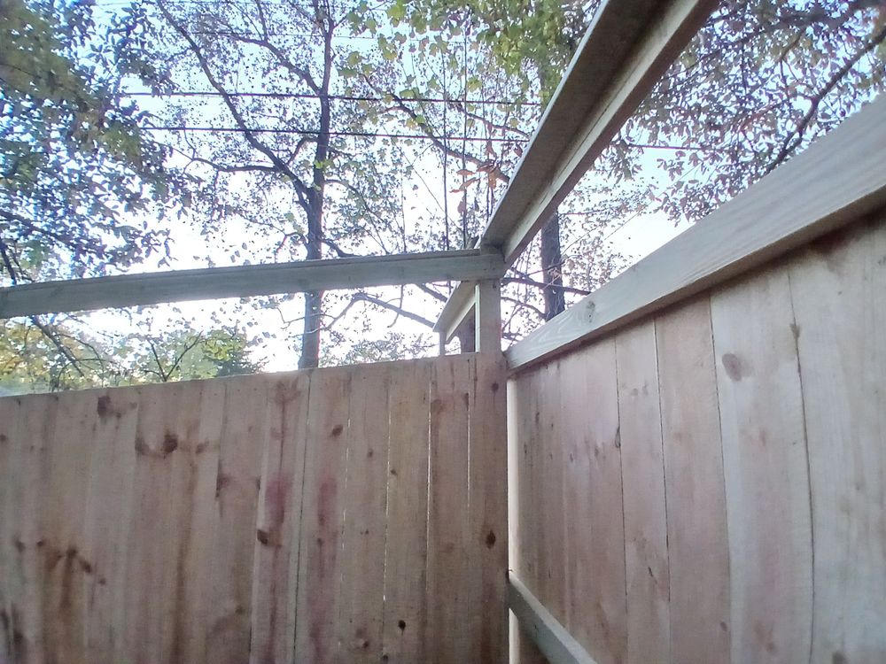 Carbondale fence for Dead Tree General Contracting in Carbondale, Illinois