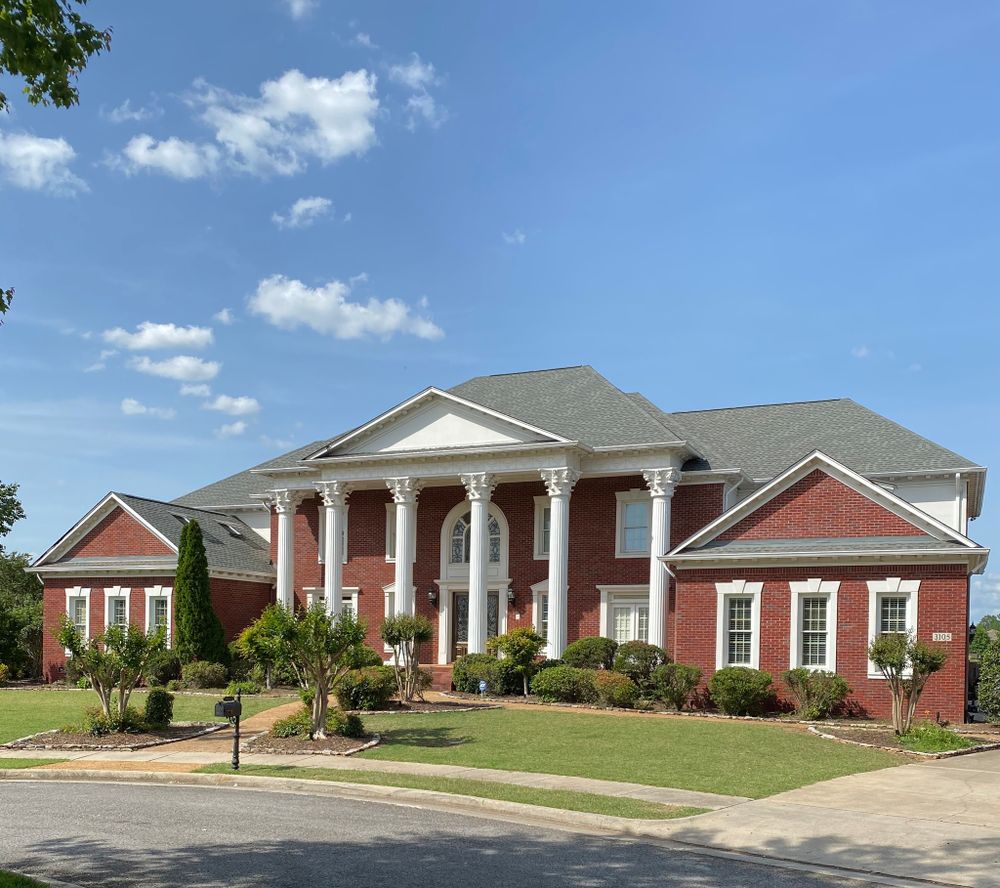 Roofing for Lr Roofing & Construction in Decatur, AL