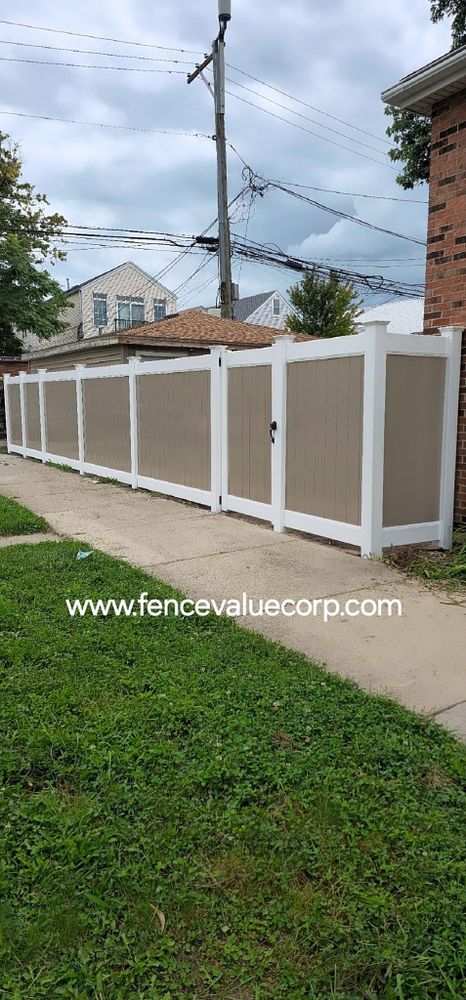 VINYL FENCES for Fence Value Corp in Chicago, IL