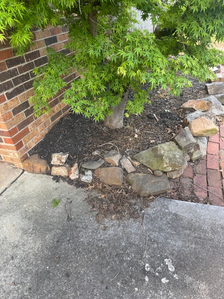 Lawn care and Landscaping for R&M Property Maintenance in Blount County, TN