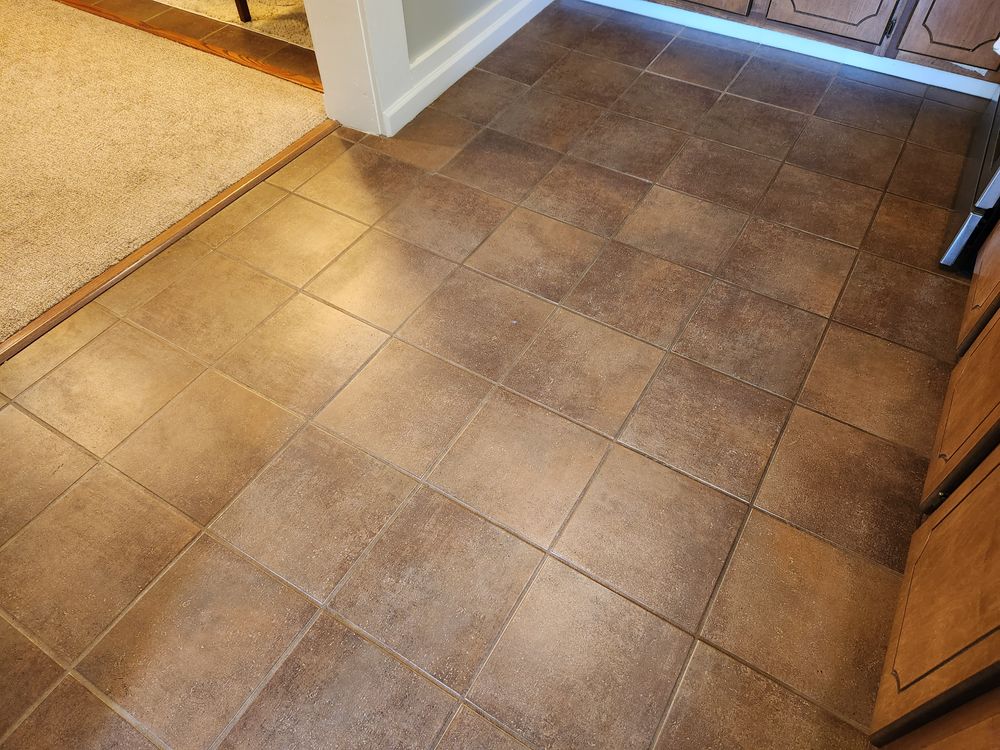 Tile/Grout  for Sammy's Carpet Cleaning in Lewis County, TN