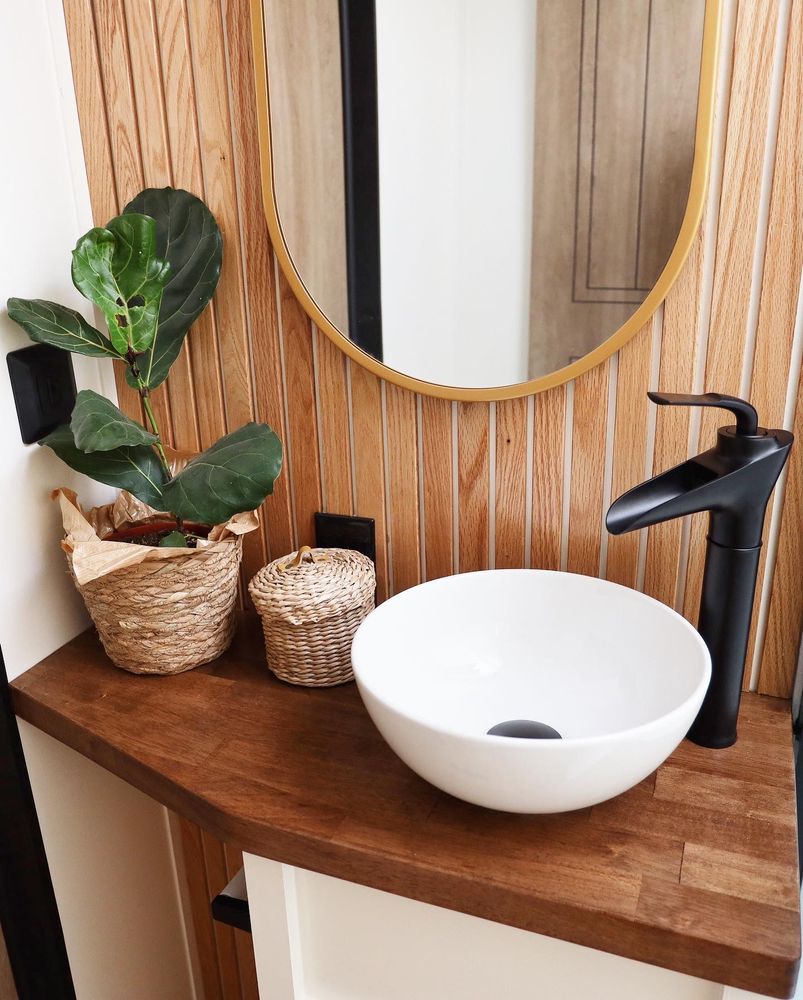 2018 Keystone Passport 2510RB for Mauka to Makai RV Renovations in Los Angeles, CA