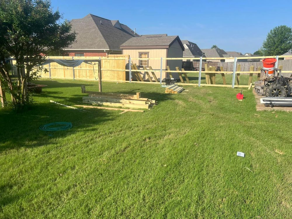 Custom Wooden Fences for Manning Fence, LLC in Hernando, MS