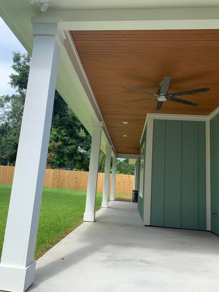 Enhance your home's curb appeal with our expert vinyl siding house services, offering durable, weather-resistant solutions that elevate aesthetics and increase energy efficiency while adding value to your property. for ABG Panhandle FL in Elberta, AL