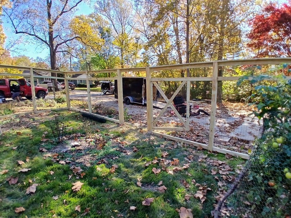 Carbondale fence for Dead Tree General Contracting in Carbondale, Illinois