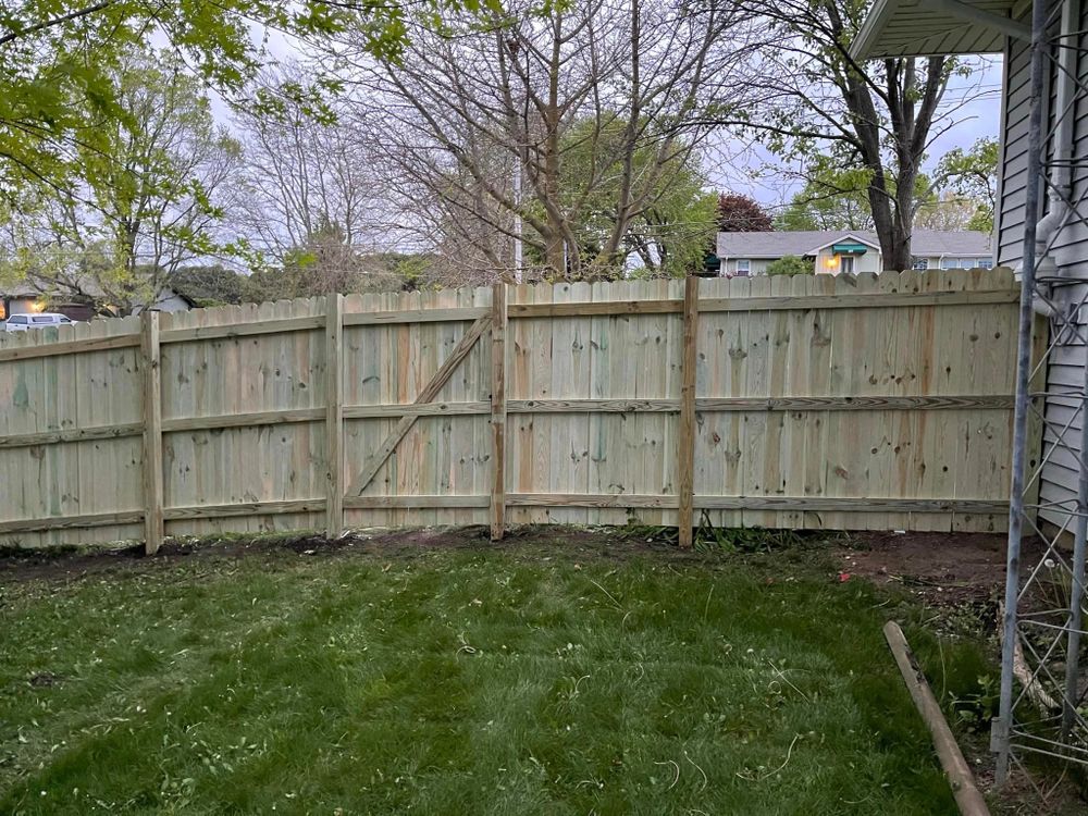 Fences for 5-Star Fencing in McHenry, IL