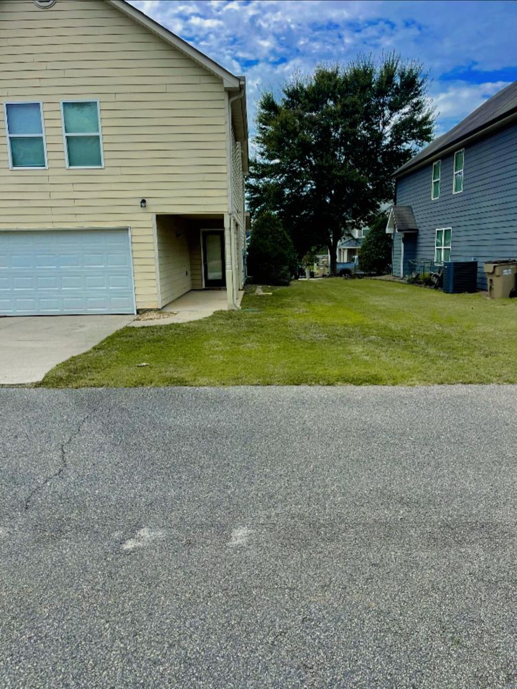 All Photos for Clark's Cuts Lawn Care in Lilburn, GA