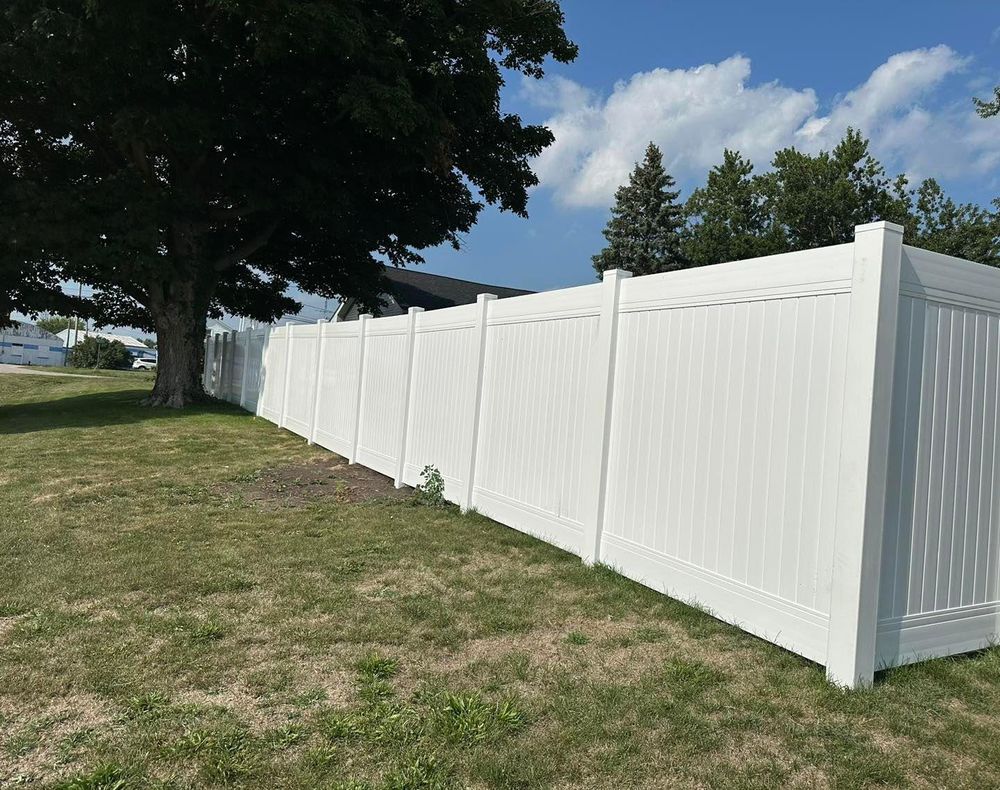 Fence Installation for Illinois Fence & outdoor co. in Kewanee, Illinois