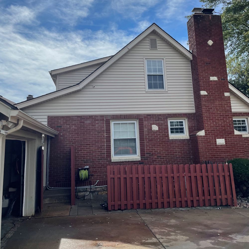 Window Cleaning  for Elite Power Washing in Kansas City, KS