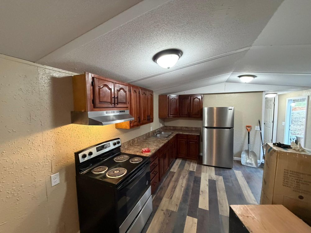 All Photos for Momos Construction in Piney Flats, TN