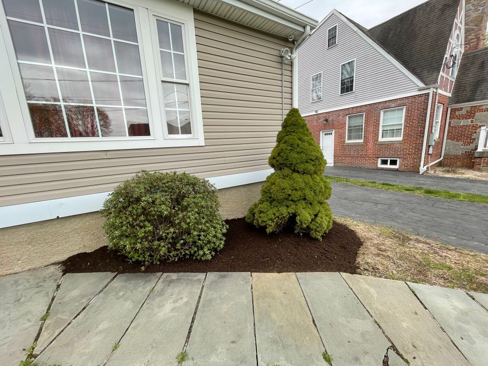 Landscaping for Hennessey Landscaping LLC in Oxford,  CT 