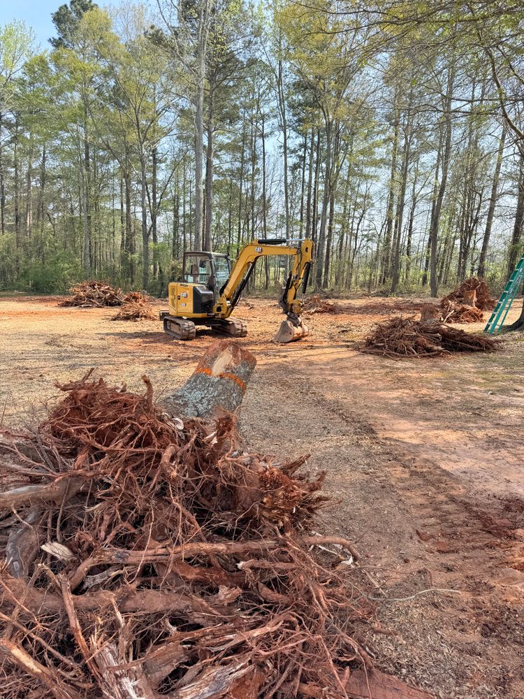 Excavation for J&J Hauling and Outdoor LLC  in Fayetteville, GA