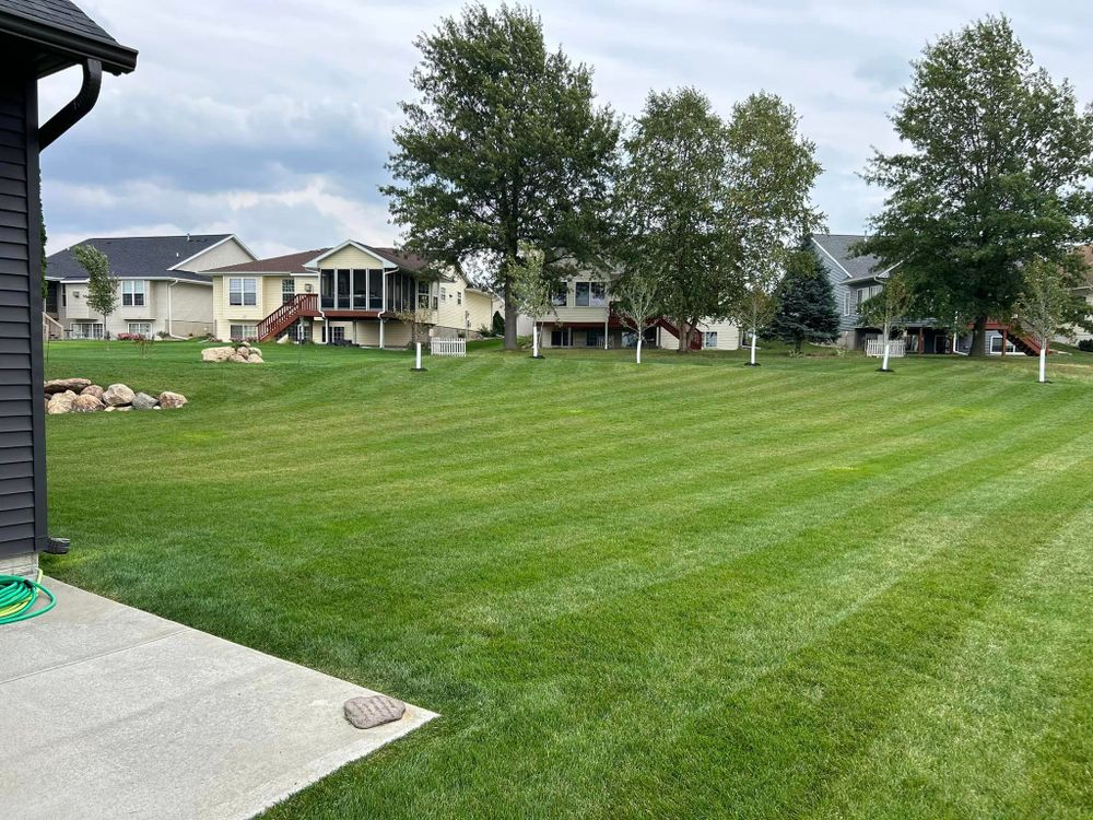 All Photos for Weeds Lawn Care & Landscaping LLC  in Hiawatha, IA