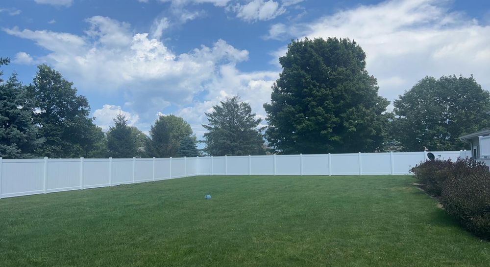 Fence Installation for Illinois Fence & outdoor co. in Kewanee, Illinois