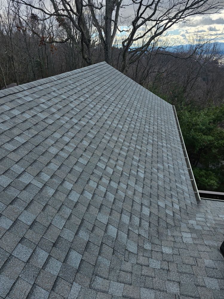 Certainteed Landmark Lifetime Shingles  for Peak Perfection Roofing LLC  in Asheville, NC