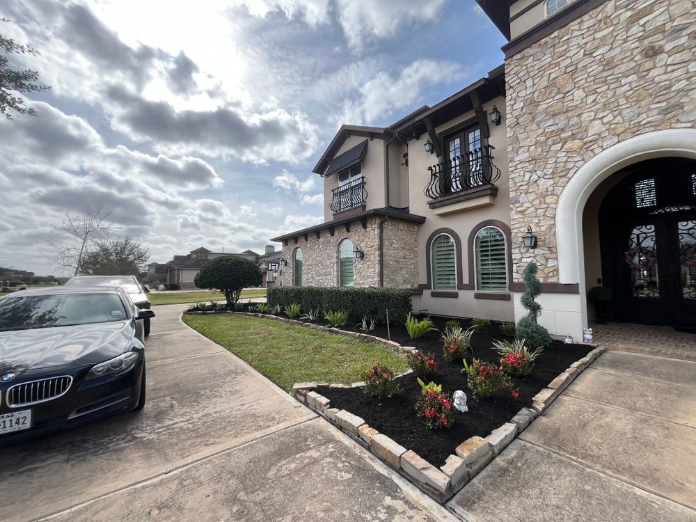 All Photos for Garza Lawncare & Tree Service in Pearland, TX