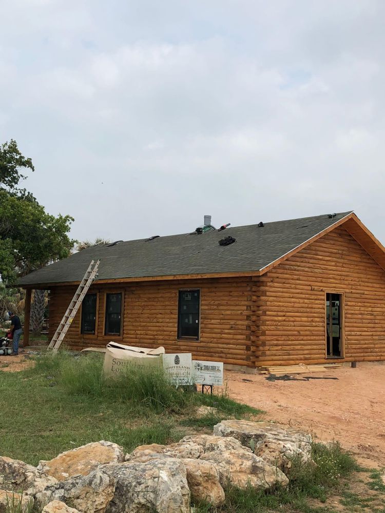 Roofing Installation for T&B Roofing in Somerset,  TX