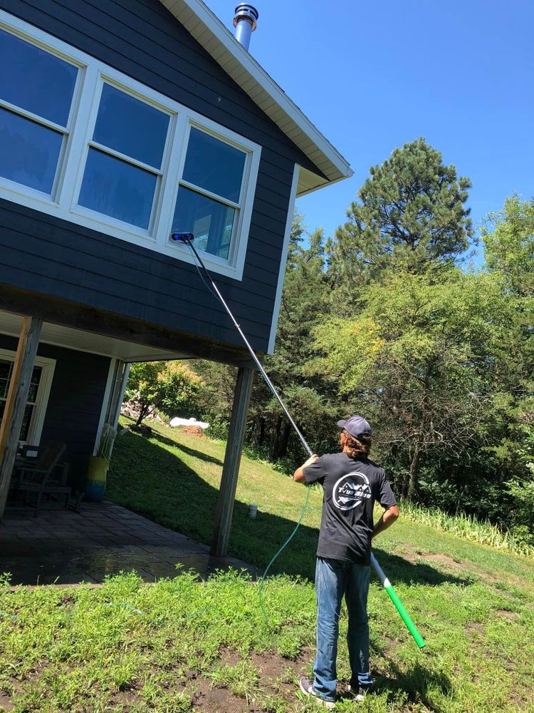 Window Washing for True Blue LLC in Mankato, MN