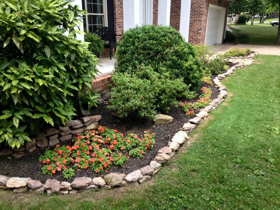 Landscaping for Mtn. View Lawn & Landscapes in Chattanooga, TN