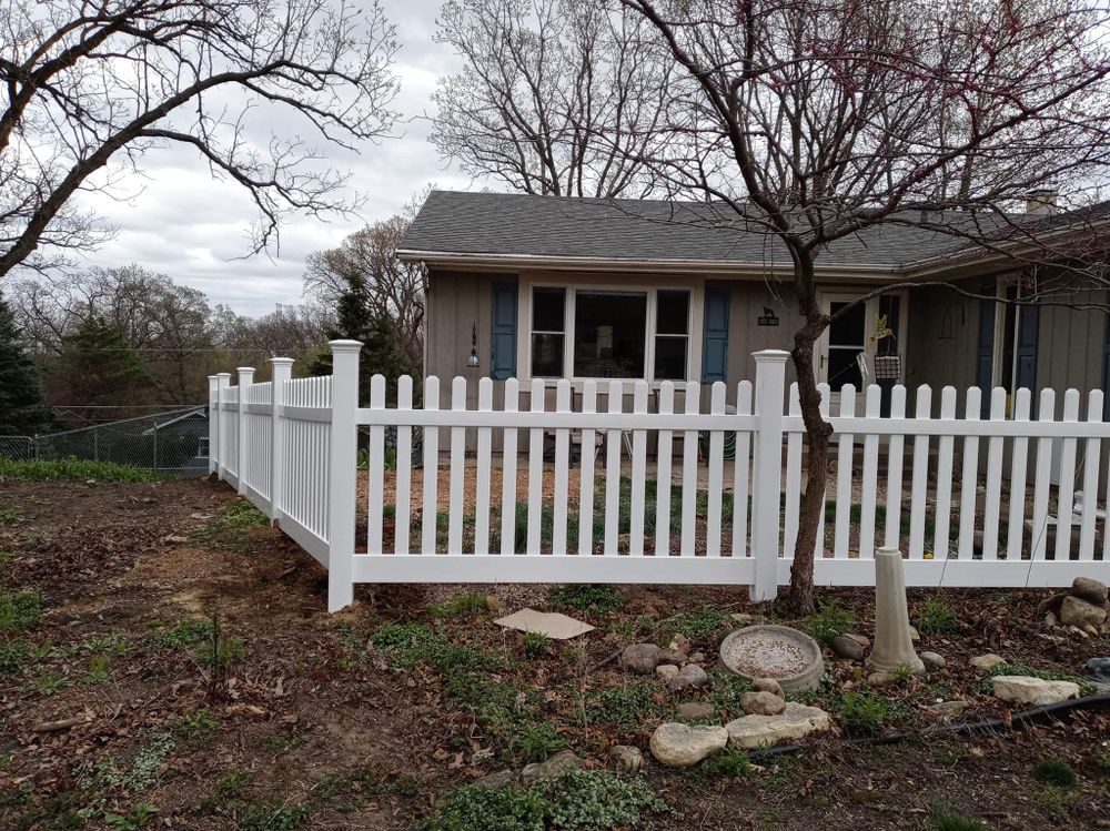 Fences for 5-Star Fencing in McHenry, IL