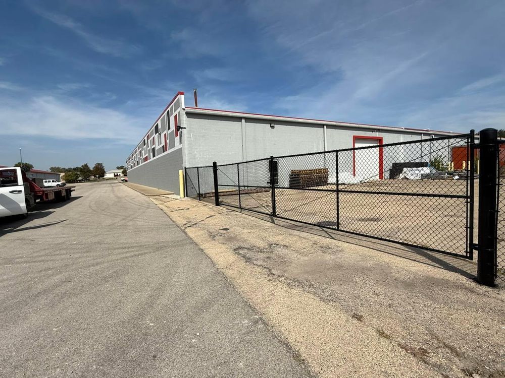 Fence Installation for Illinois Fence & outdoor co. in Kewanee, Illinois