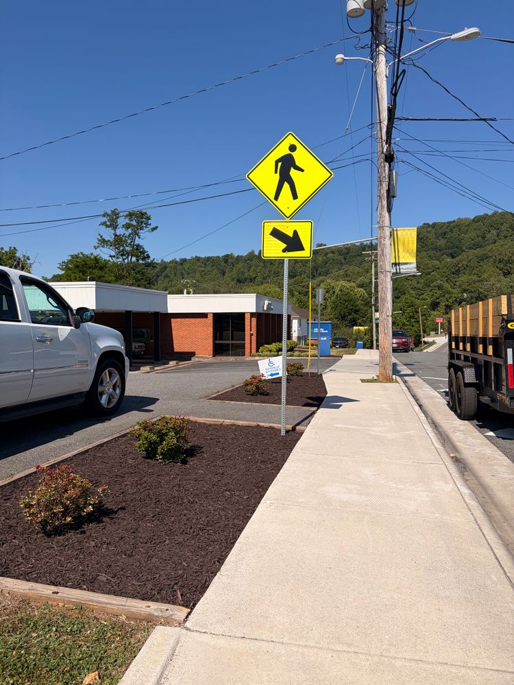 All Photos for Valencia’s Lawncare in Charlottesville, VA