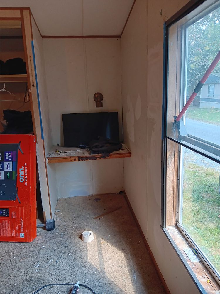 Drywall Patch and Repair for Dead Tree General Contracting in Carbondale, Illinois